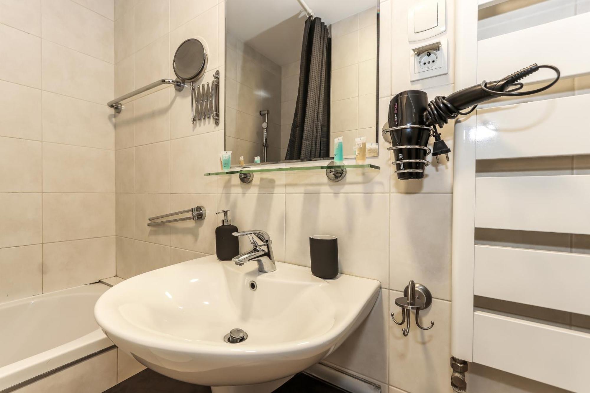 New Belgrade Apartments, Parking 5 Eur Per Day Exterior photo