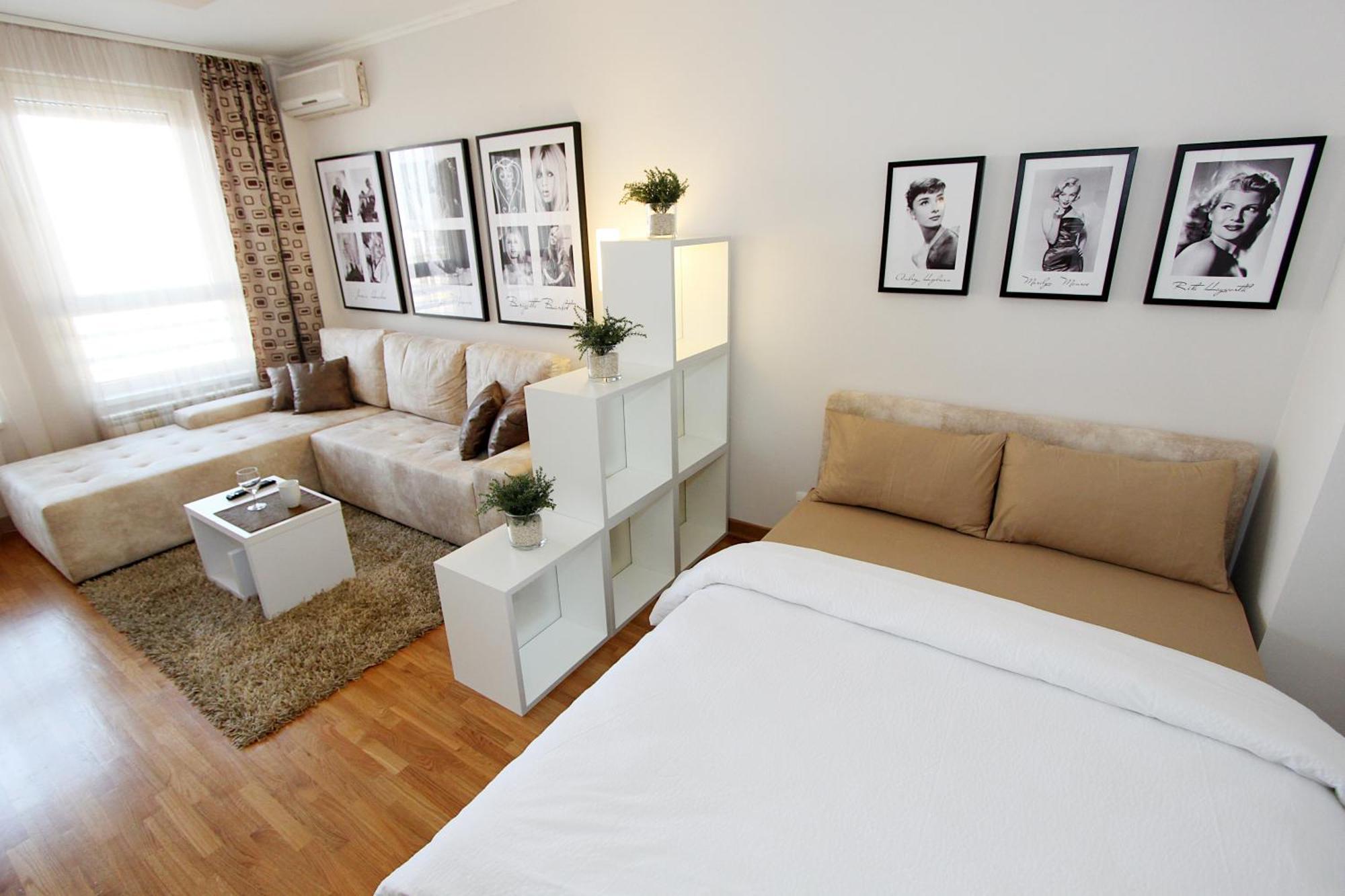 New Belgrade Apartments, Parking 5 Eur Per Day Room photo